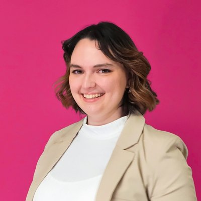 Elizabeth Phillips, a Graphic Designer at Hummingbird Marketing Services